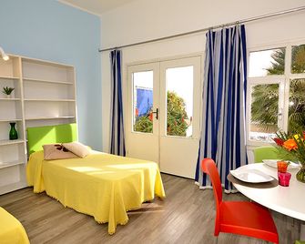 Blue Beach - Taggia - Camera da letto