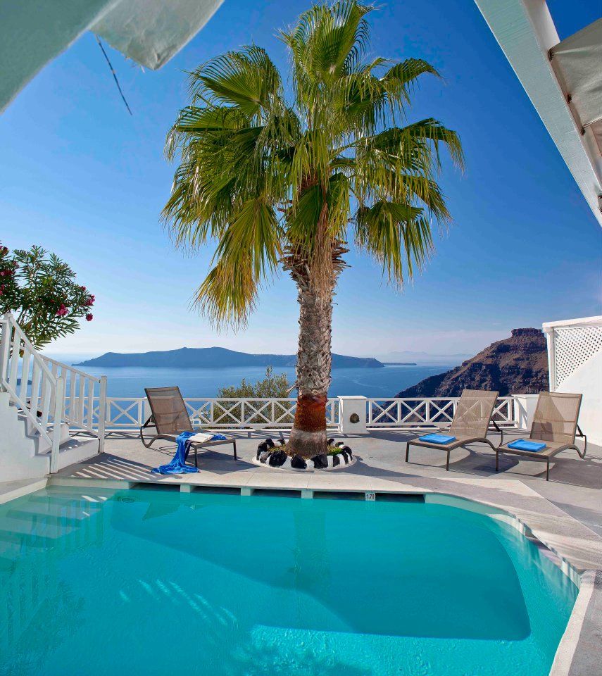 Cliff Side Suites - Thera - Pool