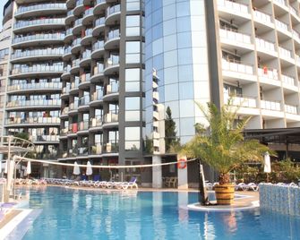 Smartline Meridian Hotel - Nesebar - Piscină