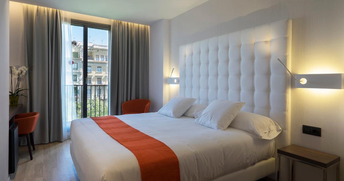 Hotel chi ibal hu cancun. Город самарканд парк согдиана. Тайвань отель. Chi hotel. Chi hotel.