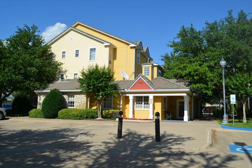 TownePlace Suites by Marriott Dallas Plano - Plano - Building
