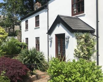 The Laurels Bed And Breakfast - Cardiff - Building