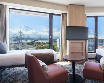 Hotel Mystays Fuji Onsen Resort - Fujiyoshida - Vardagsrum
