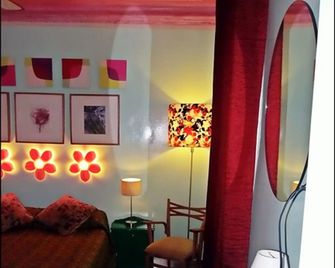 Hostal Dolcevita - Madrid - Camera da letto