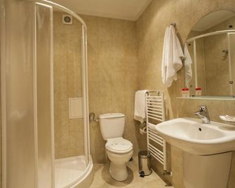 Hotel Intelcoop - Plovdiv - Bathroom
