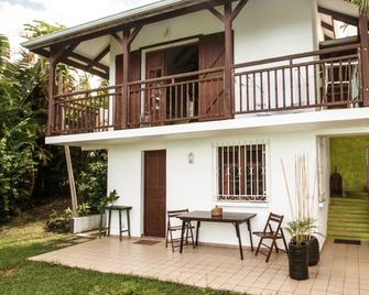 La muscade - Deshaies - Building