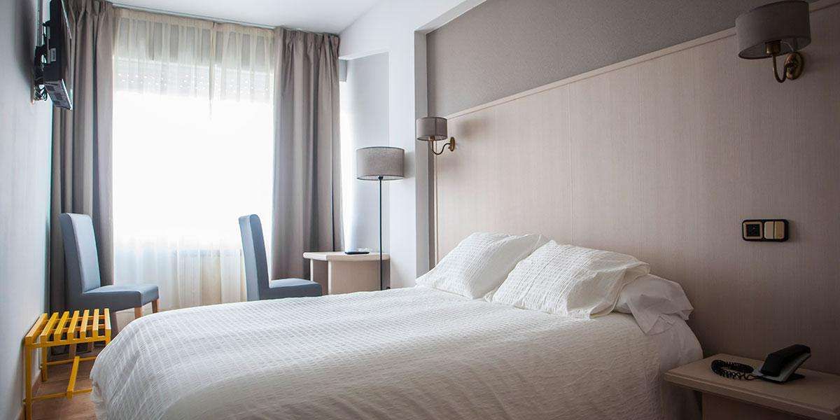 Hotel Brial - A Coruña - Bedroom
