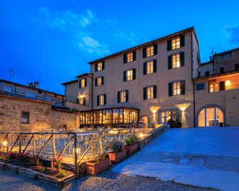 Palazzo Saloni - Montalcino - Edificio