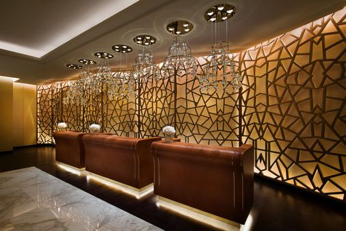 The Ritz-Carlton Macau - Macao - Receptionist