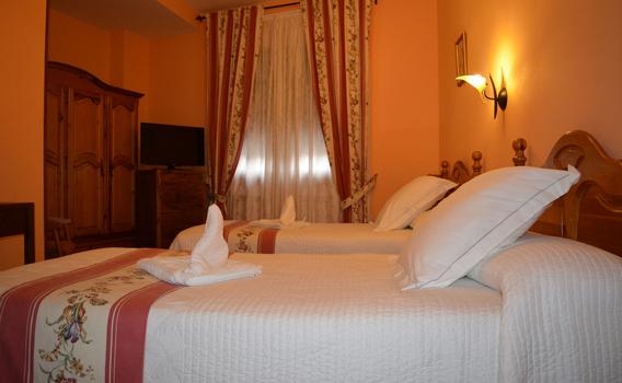 Hotel Casa Reboiro 41 57 Monforte De Lemos Hotel - 