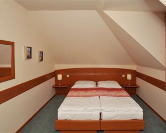 Erhardt Panzió - Sopron - Bedroom