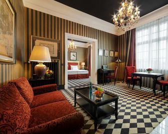 Romantik Hotel das Smolka - هامبورغ - غرفة معيشة