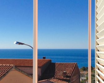 B&B Villa Rosa Angrisano - Maratea - Vista del exterior
