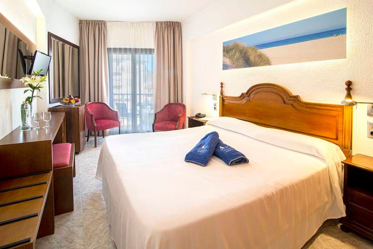 Hotel Amoros - Cala Ratjada - Bedroom