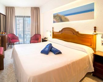 Hotel Amoros - Cala Ratjada - Bedroom