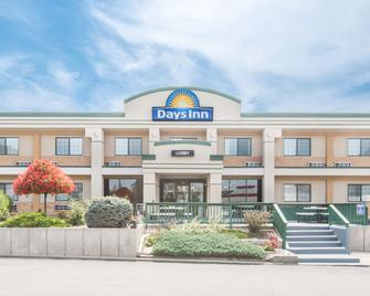 Days Inn by Wyndham West Rapid City - Rapid City - Building