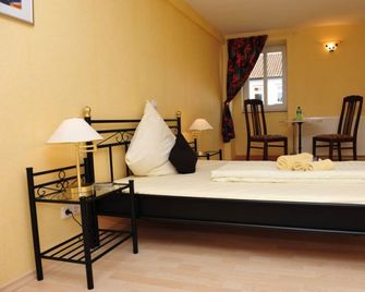 Hirsch Garni - Fulda - Chambre