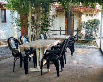 Cabanas El Refugio - Chascomús - Patio