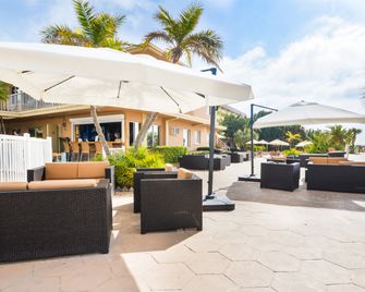 Ocean Club Treasure Island Hotel - Treasure Island - Patio