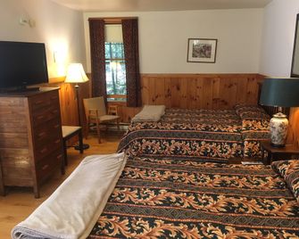 Maine Idyll Motor Court - Freeport - Schlafzimmer