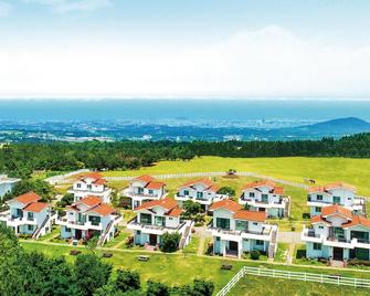 Amber Resort Jeju - Jeju City - Building