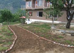 Pucknozz Manali - Haripur - Building