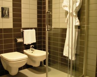 Idea Hotel Plus Savona - Savona - Bad