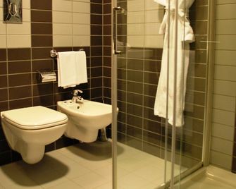 Idea Hotel Plus Savona - Savona - Casa de banho