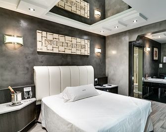 Zouk Hotel - Alcalá de Henares - Schlafzimmer