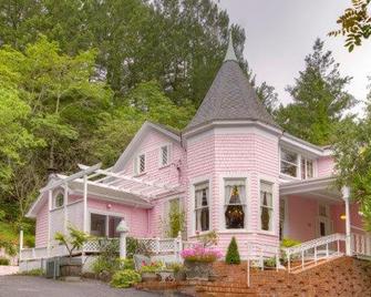 The Pink Mansion - Calistoga - Κτίριο