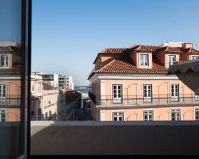 Casa do Bairro by Shiadu