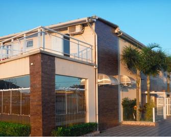 Hotel Basilio Reformado Pelo Sbt - Mongaguá - Edificio