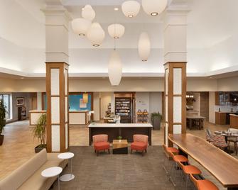Hilton Garden Inn Stony Brook - Stony Brook - Lobby