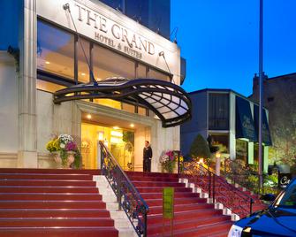 Grand Hotel & Suites - Toronto - Bangunan