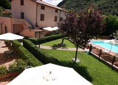 Case Vacanza Fiocchi - Arrone - Building