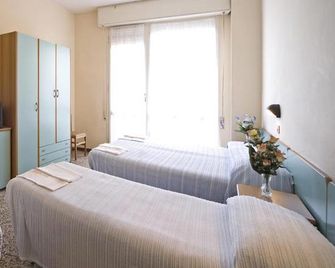 Hotel Telstar - Rimini - Camera da letto