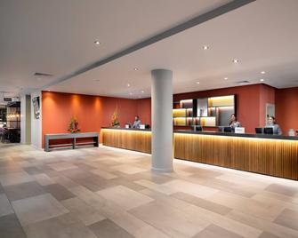 Hilton Garden Inn London Heathrow Airport - Hounslow - Lobby