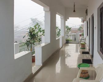 Iora Guest House - Bharatpur - Балкон
