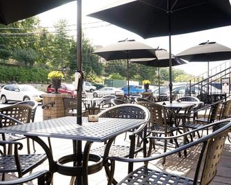 The Holland Hotel - Jersey City - Patio