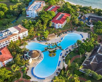 Be Live Collection Marien - פוארטו פלטה - בריכה