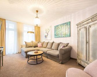 Hotel Villa Waldfrieden - Sellin - Sala de estar