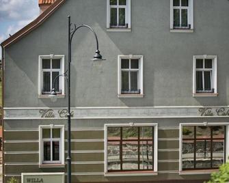 Willa Pod Zamkiem - Ryn - Building