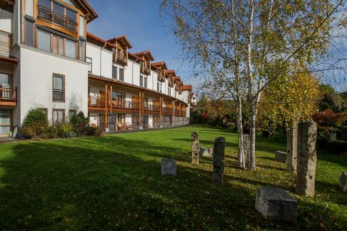 Wellness- & Ayurvedahotel Paierl - Bad Waltersdorf - Building