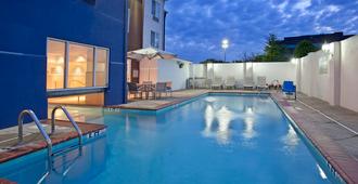 Springhill Suites By Marriott Metro Center - Nashville - Bể bơi