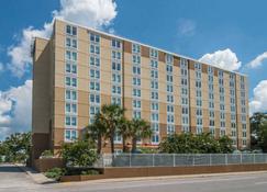 DoubleTree by Hilton Biloxi - Biloxi - Building