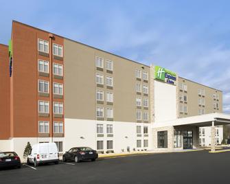 Holiday Inn Express & Suites College Park-University Area - College Park - Building