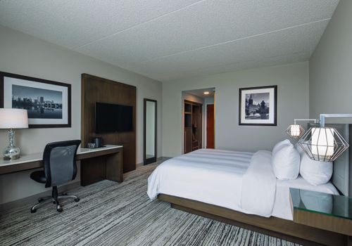 Marriott Cincinnati Airport 132 2 3 4 Hebron Hotel Deals Reviews Kayak