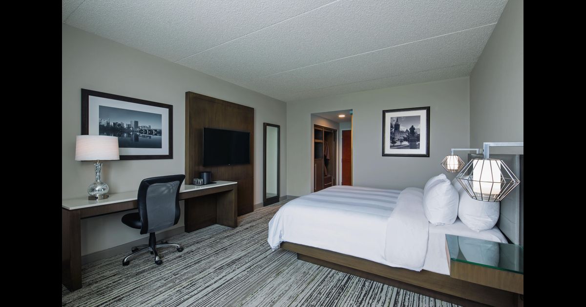 Marriott Cincinnati Northeast 80 (̶2̶2̶0̶). Mason Hotel Deals
