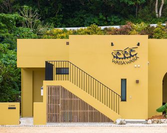 Wassa Wassa Hotel - Ogimi - Edificio