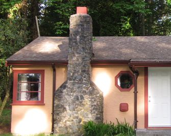 Malahat Bungalows Motel - Malahat - Vista esterna